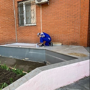 18-05-2021 Покраска ограждения приямков.