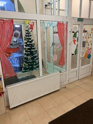 С Новым годом! Третий подъезд.