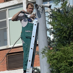 18-07-2019 Замена видеокамеры напротив въездных ворот второго подъезда.